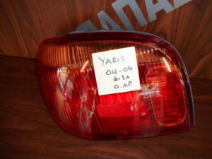 Toyota Yaris 2004-2006 πίσω αριστερό φανάρι με φίσα